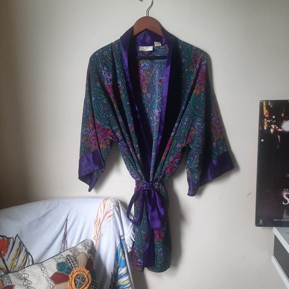 VTG Gold Victoria's Secret Floral Paisley Robe OSFAM - Picture 10 of 11